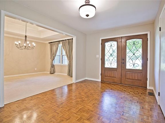 2nd image of 109 S Prospect St