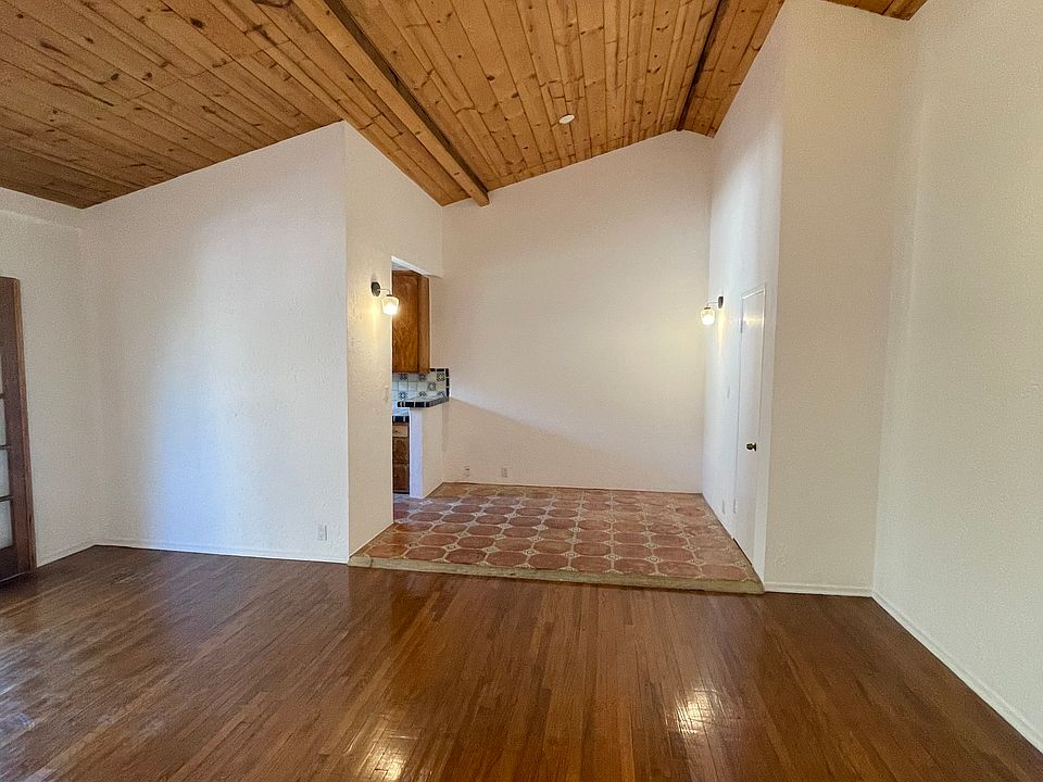 2nd image of 628 N Hayworth Ave APT 7