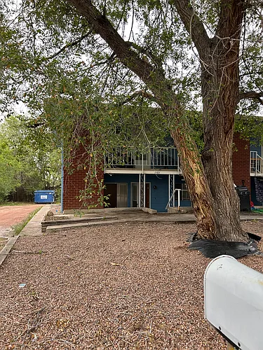 1101 Cree Dr #1 Photo 1