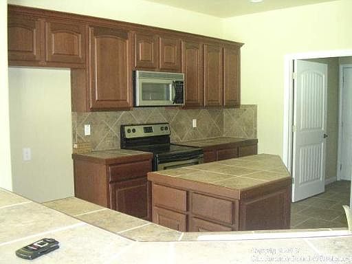 4th image of 606 Jack Nicklaus Dr