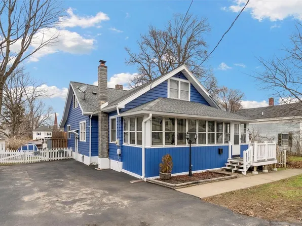 21 Church St, Phoenix, NY 13135