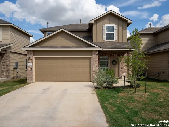 129 Legendary Trail Loop, Floresville, TX 78114