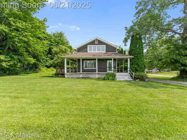 3337 Will Carleton Rd, Flat Rock, MI 48134
