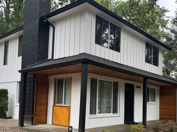(undisclosed Address), Lake Oswego, OR 97034