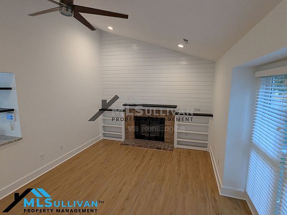 5th image of 500 W Woodcroft Pkwy APT 15D