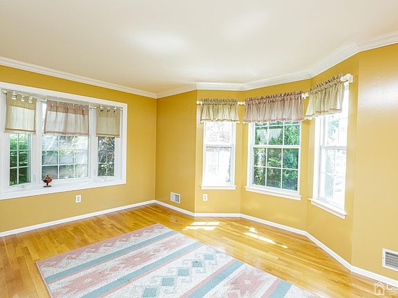 2nd image of 33 Emily Dr