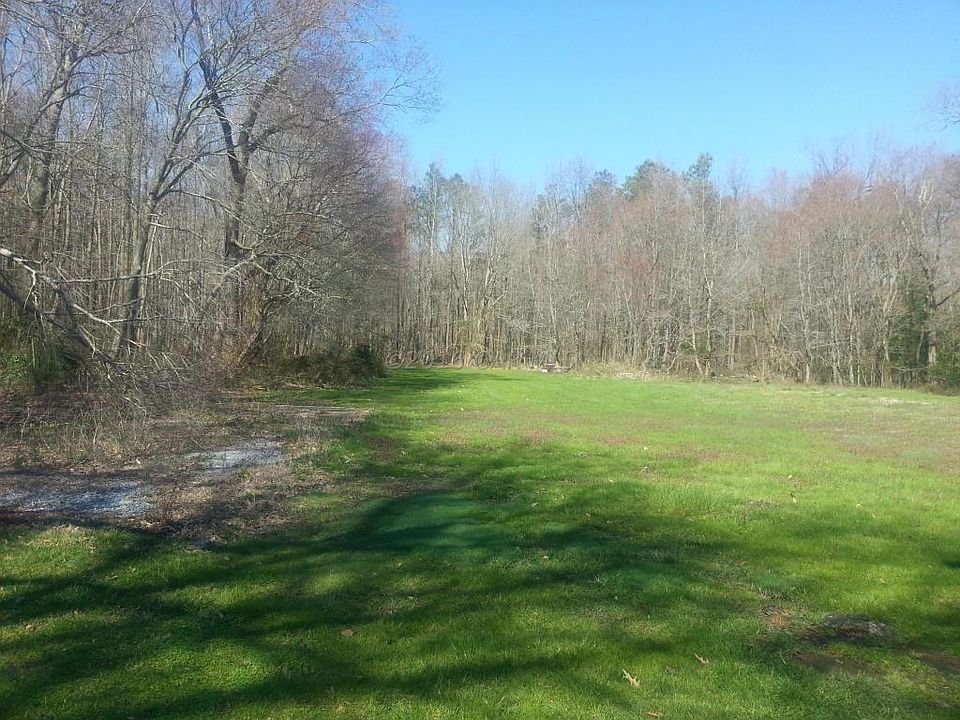 2nd image of 8113 Circle Rd