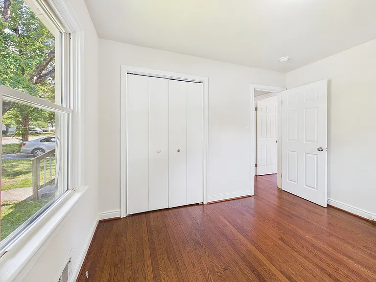 955 Barlen Dr — Photo 18
