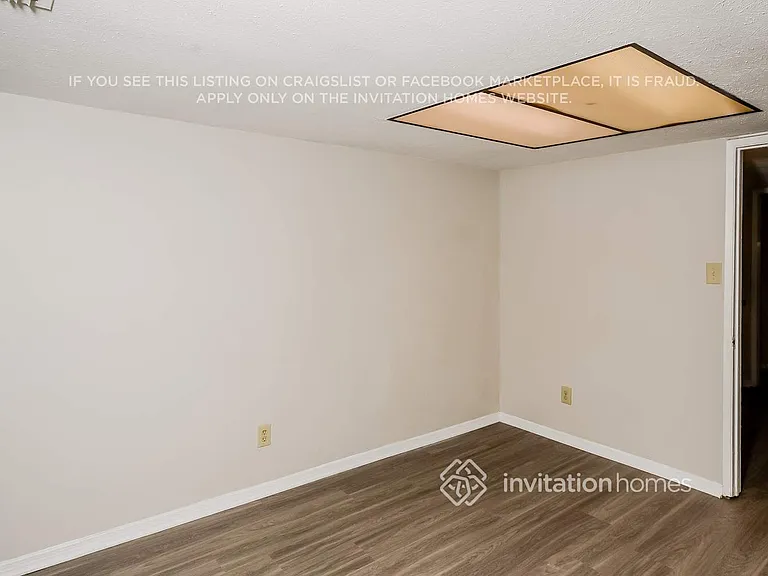 3409 Livingston Ln — Photo 5