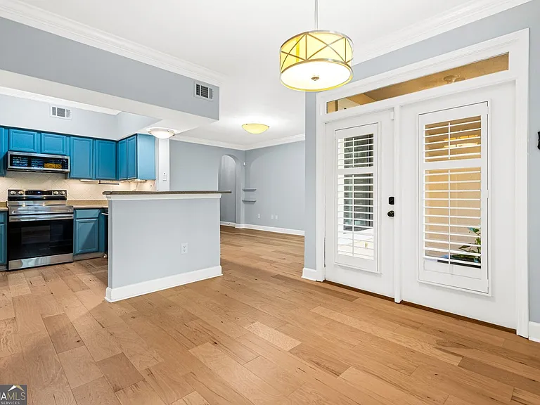 3777 Peachtree Rd #1402 — Photo 7