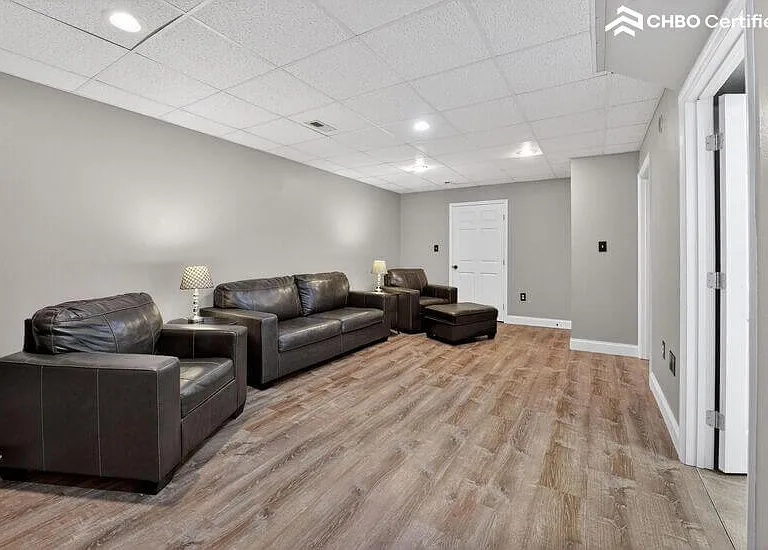490 Beechwood Cir — Photo 13