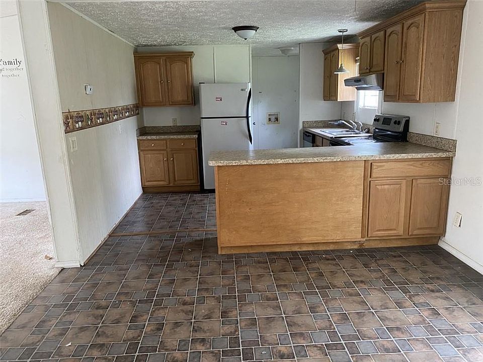 2nd image of 11200 NW 21st St