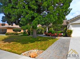 5201 Shadow Stone St, Bakersfield, CA 93313