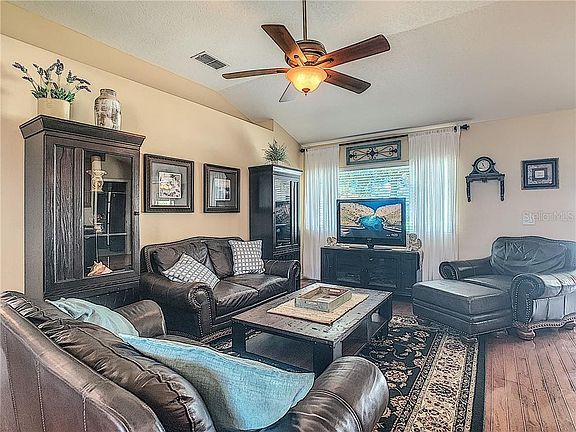 5th image of 2251 Jessica Ln