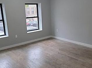 690 E 230th St #3, Bronx, NY 10466