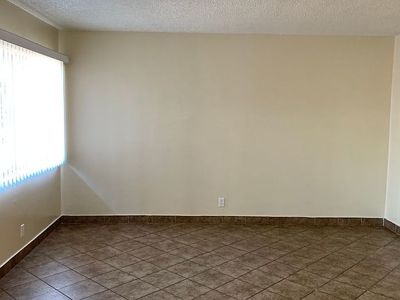 3rd image of 7716 S Figueroa St #3