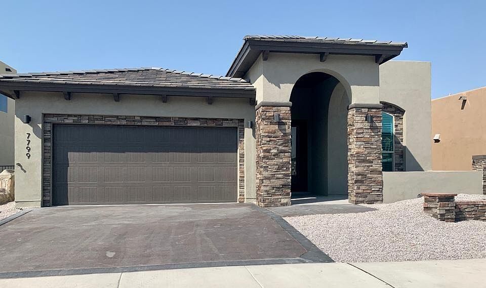 1st image of 800 Blingwood St