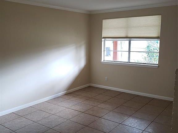 5th image of 6030 Dellfern Dr