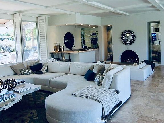 5th image of 1087 E Sierra Way