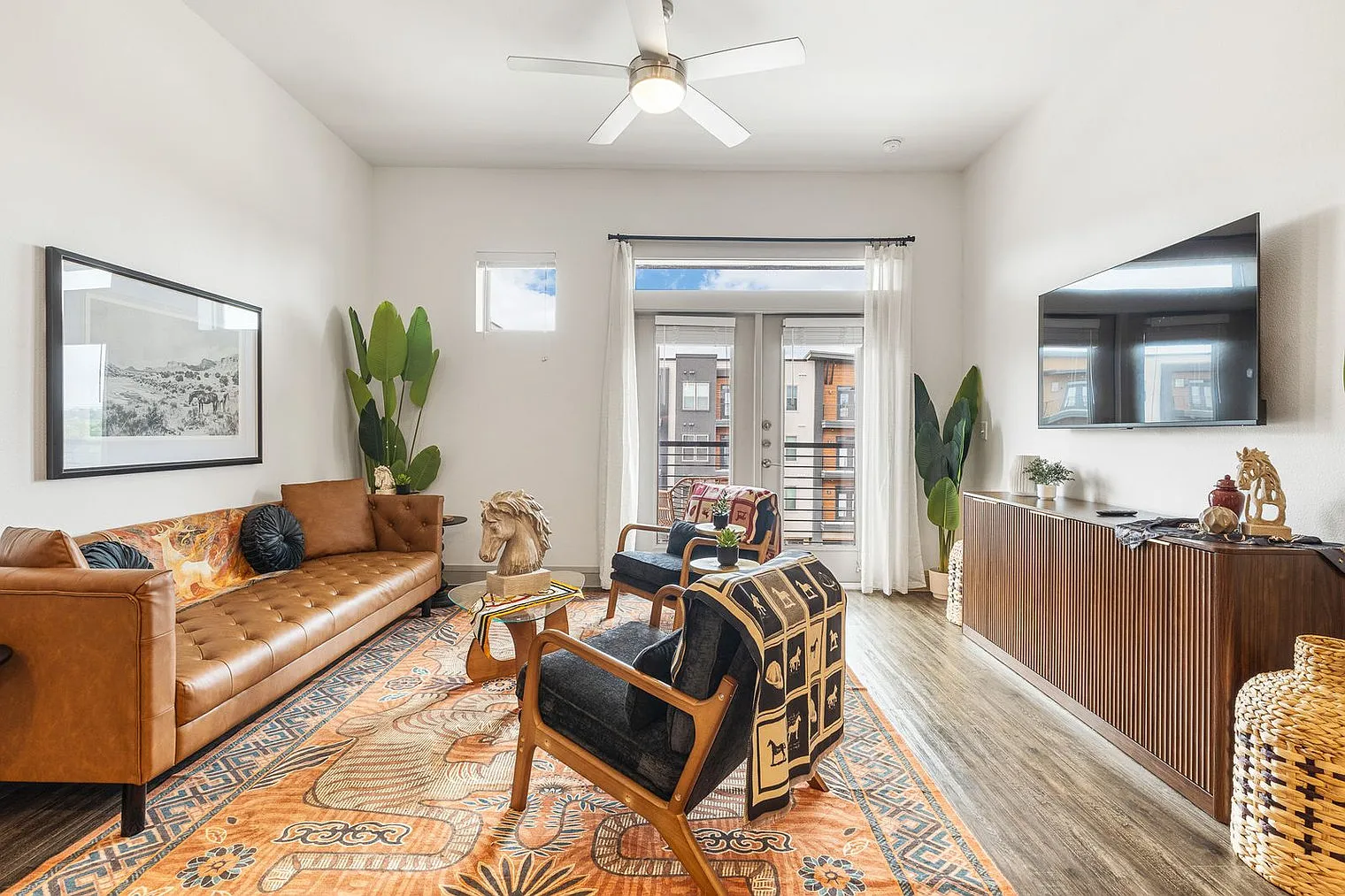 1 bed, 1.0 bath, 882 sqft, $2,970 — Photo 3