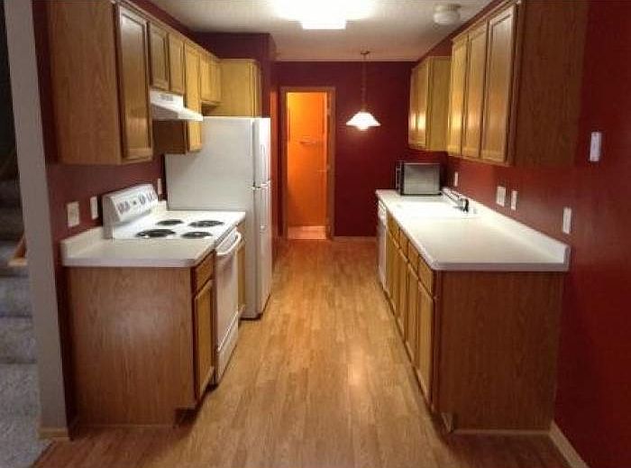 2nd image of 829 Summer Pines Cir