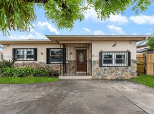 2674 W 8th Ct, Hialeah, FL 33010