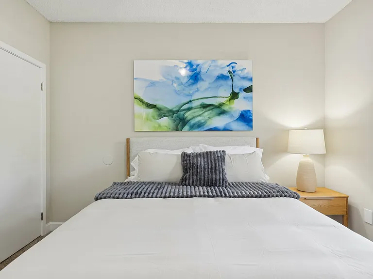 Waterford Point Apartments — Photo 49