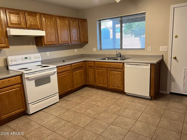 17243 W Durango St — Photo 25