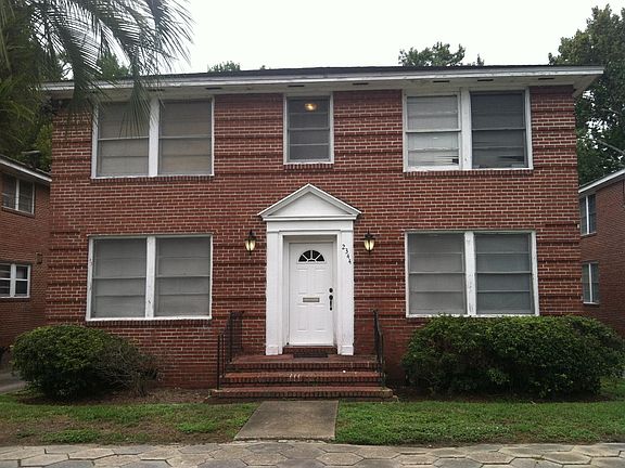 4th image of 2344 Oak St