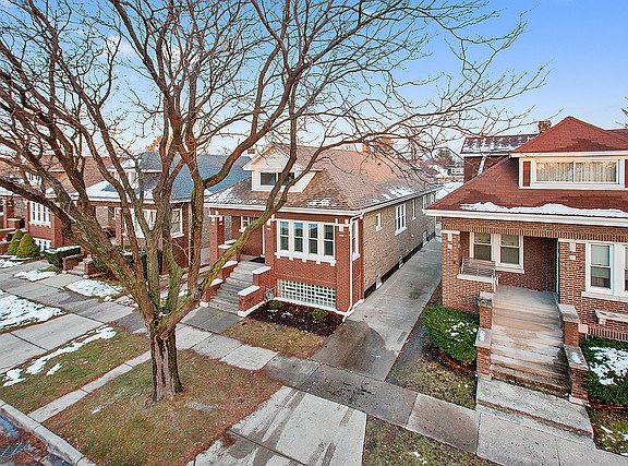 2nd image of 2327 Scoville Ave