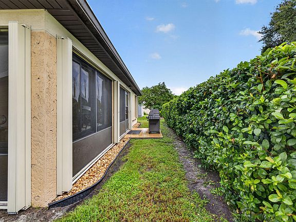 5th image of 14415 DALIA Avenue
