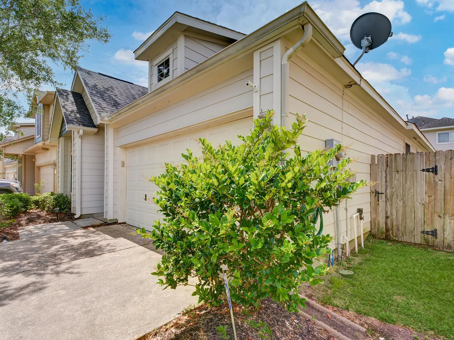 12914 Redbud Shores Ln — Photo 4