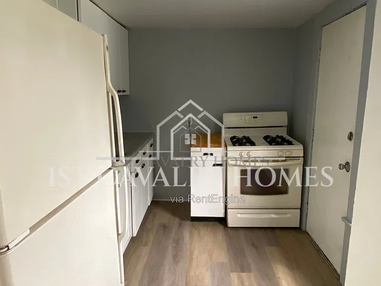 1383 Curtis St #2 — Photo 10