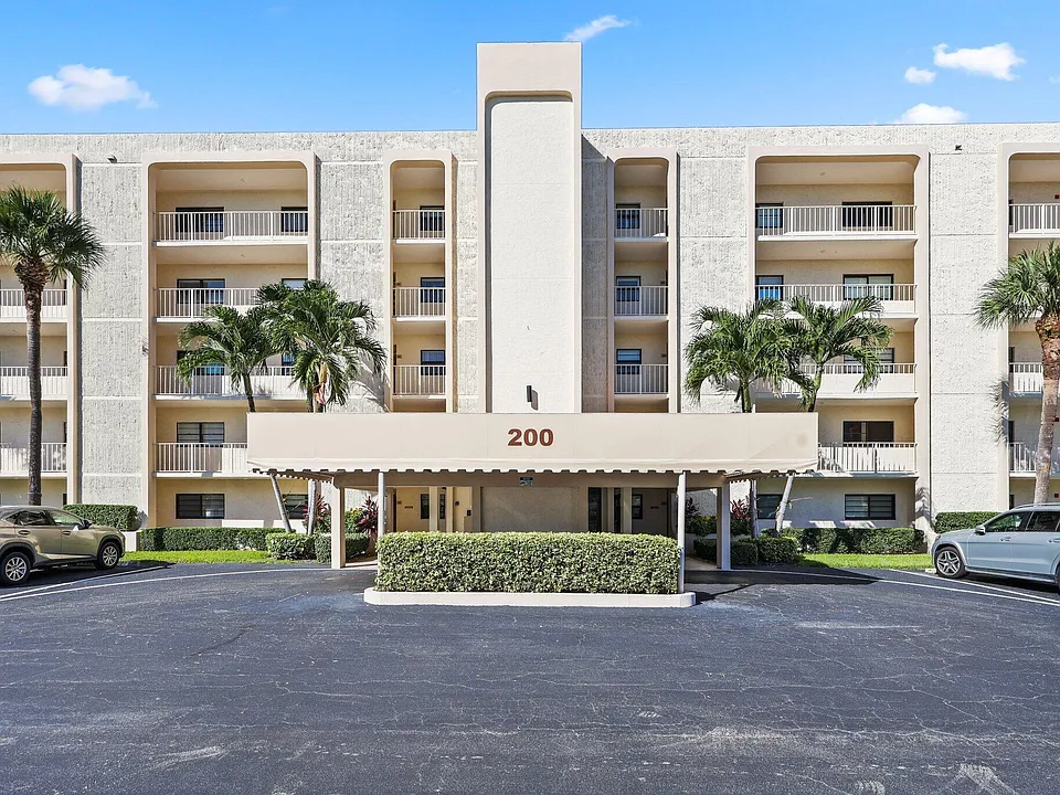 200 Intracoastal Pl #206