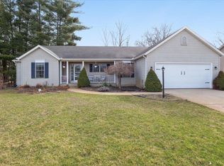 69535 Fox Xing, Edwardsburg, MI 49112