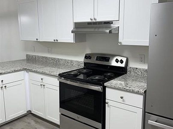 3rd image of 806 E Strong St #B