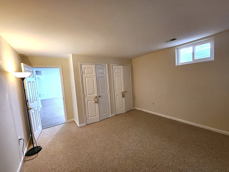 5965 Fairview Woods Dr — Photo 8