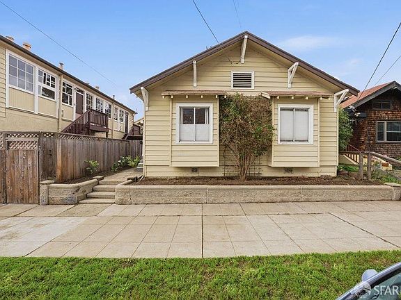3rd image of 1645 Dwight Way