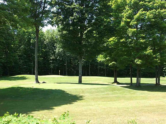4th image of 1681 Stonehedge Ct