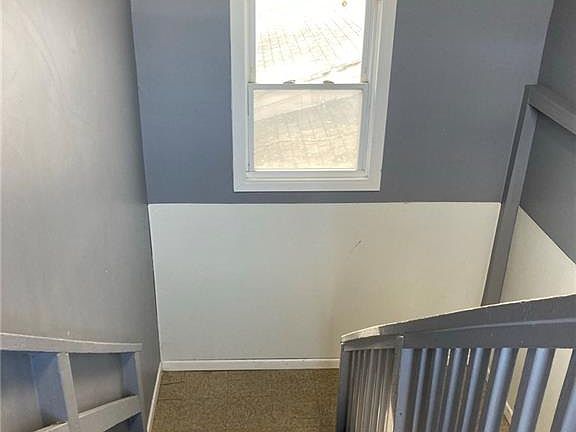 3rd image of 284 Putnam St #2L