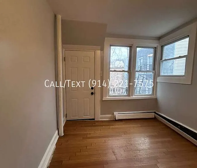 162 Linden St — Photo 4