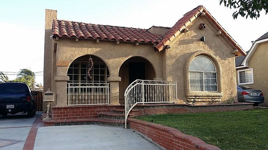 1st image of 3918 W 59th St
