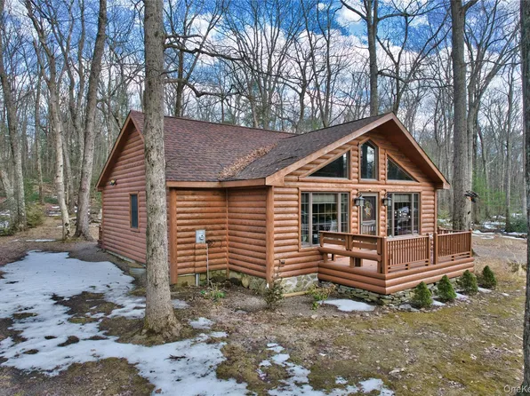 128 Shore Drive N, Wurtsboro, NY 12790