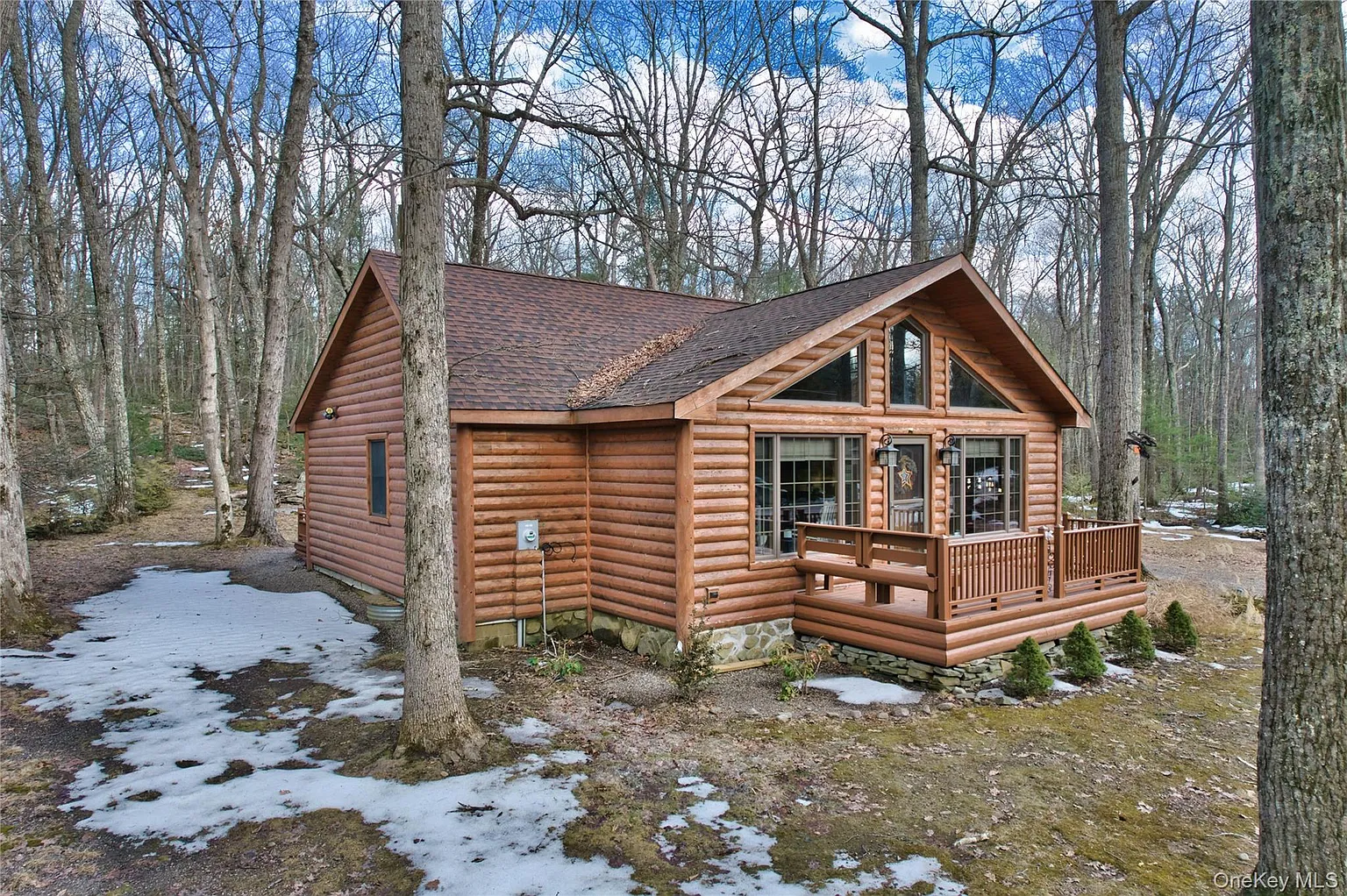 128 Shore Drive N photo 1