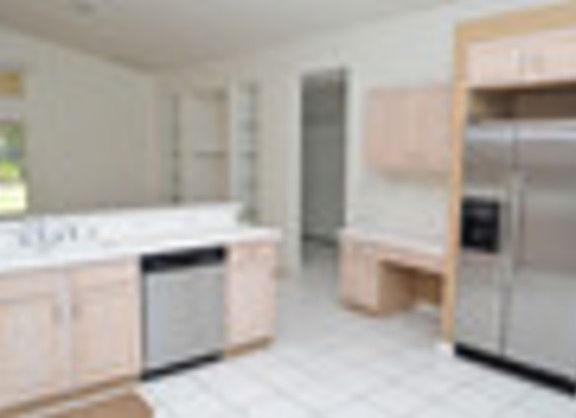 4th image of 23449 Olde Meadowbrook Cir