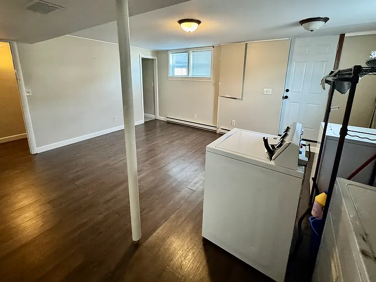 404 Anamosa St — Photo 18