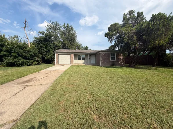 4500 Sherwood Dr, Mesquite, TX 75150