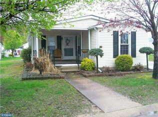 433 Pinewood Dr, Williamstown, NJ 08094