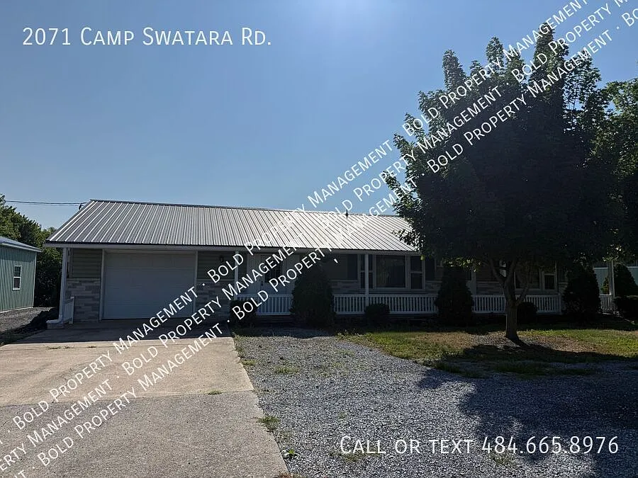 Myerstown/Bethel 3 bedroom 1 bath w tons of garage space — Photo 2