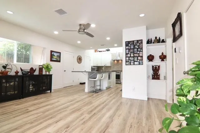 4 bed, 1470 sqft, $4,350 — Photo 4